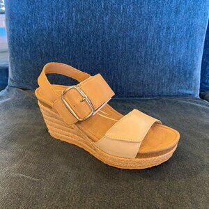 Aetrex - Ashley Off White - Multiple Sizes (NEW W/ BOX)